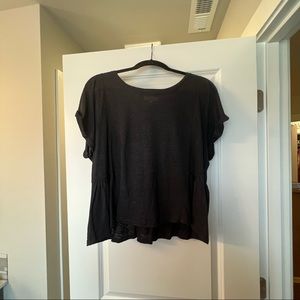 Madewell black ruffle back short sleeve shirt